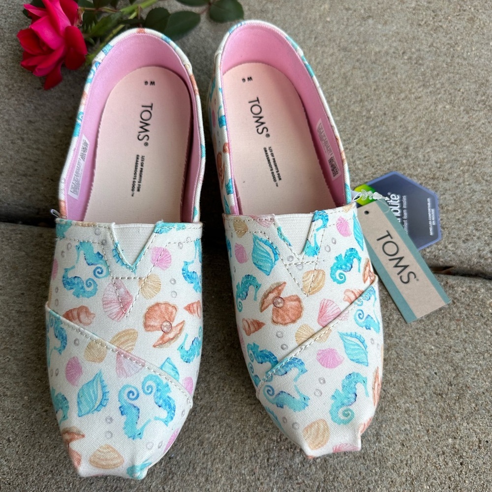 TOMS Women's Alpargata Natural Seashell Print Slip Ons - Picture 12 of 12